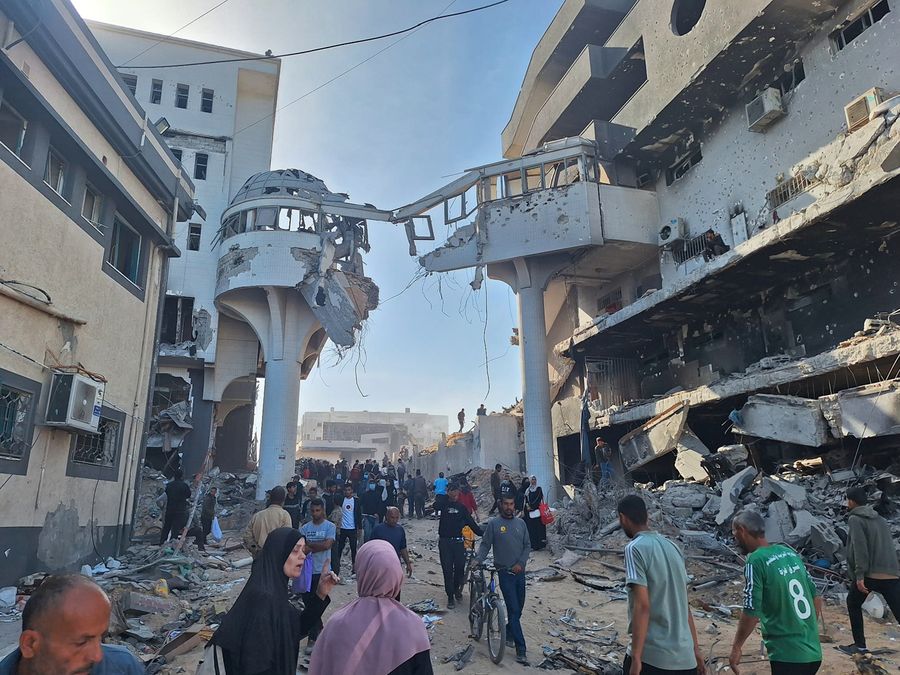 L'hôpital Al-Shifa en ruine après une opération militaire israélienne de 14 jours